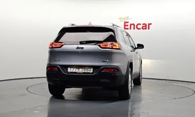 Jeep Cherokee 2015, 117351 км, за 7900000 KRW