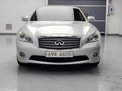 Infiniti M 2011, 114564 км, за 3000000 KRW