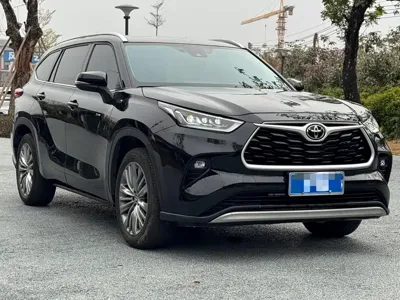 Toyota Highlander 2024, 16000 км, за 198000 CNY