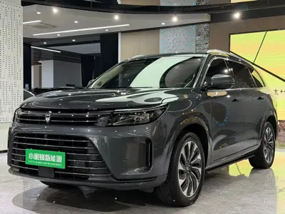 AITO 问界 AITO M7 · 2023 год