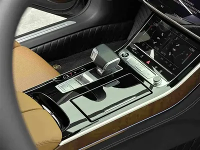 Audi A8 2023, 44700 км, за 478000 CNY - фото 12