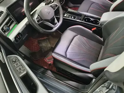 Volkswagen Lamando 2023, 62600 км, за 93300 CNY