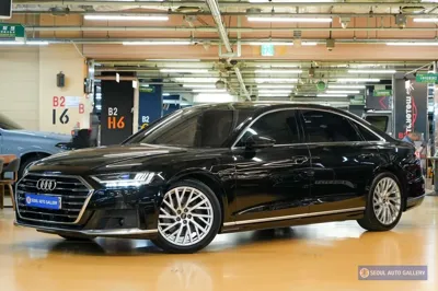 Audi A8 · 2021 год
