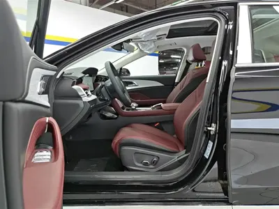 Hongqi Hongqi H5 PHEV 2026, 100 км, за 121800 CNY - фото 9