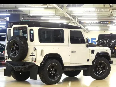 Land Rover Defender 2010, 70103 км, за 98000000 KRW