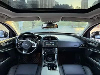 Jaguar XEL 2018, 70000 км, за 75000 CNY - фото 6