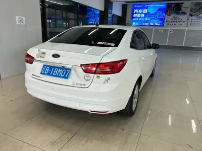 Ford Escort 2016, 110000 км, за 23800 CNY - фото 6