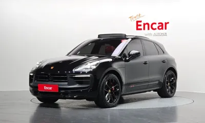 Porsche Macan · 2023 год
