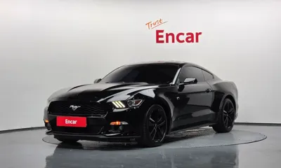 Ford Mustang · 2015 год