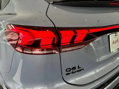 Audi 奥迪Q6L Sportback e-tron 2025, 10000 км, за 246800 CNY - фото 10