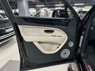 Bentley Bentayga 2024, 8900 км, за 350000000 KRW - фото 6