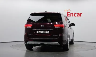 Kia Canival 2017, 250289 км, за 8800000 KRW - фото 4