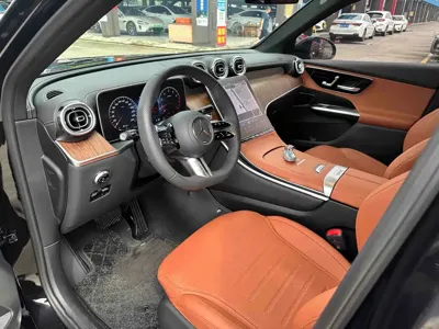 Mercedes-Benz GLC 2023, 34000 км, за 276000 CNY
