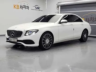 Mercedes-Benz E-Class · 2017 год