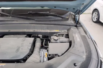 Li Auto L8 2023, 79500 км, за 216392.96 CNY