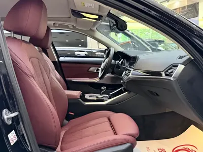 BMW 3 Series 2022, 29000 км, за 199800 CNY