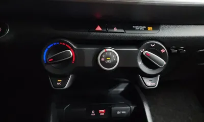 Kia Stonic 2019, 90343 км, за 10500000 KRW - фото 31