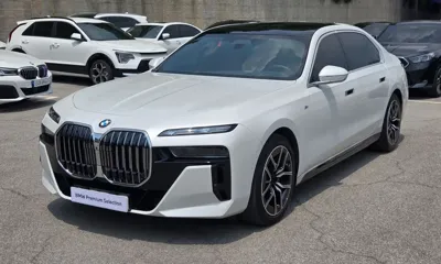 BMW 7-Series · 2023 год