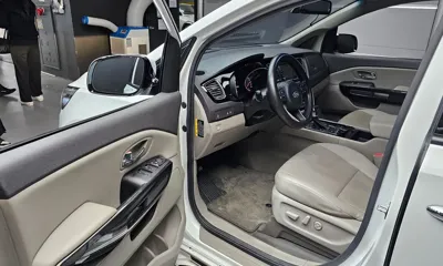 Kia Canival 2017, 75123 км, за 13800000 KRW - фото 10