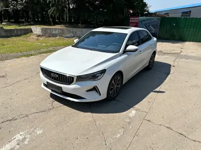 Geely Emgrand 2023, 15000 км, за 55000 CNY - фото 1