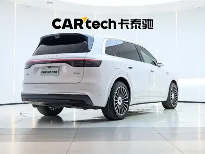 AITO 问界 AITO M8 2025, 13200 км, за 368000 CNY