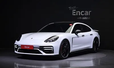 Porsche Panamera · 2021 год