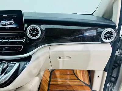 Mercedes-Benz V-Class 2016, 130000 км, за 98600 CNY - фото 13