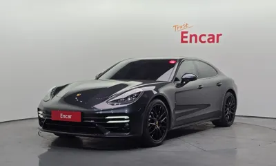Porsche Panamera · 2022 год