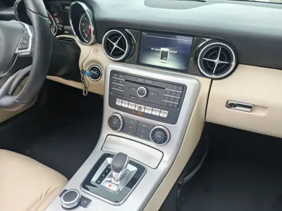 Mercedes-Benz SLC 2020, 54700 км, за 178800 CNY - фото 21