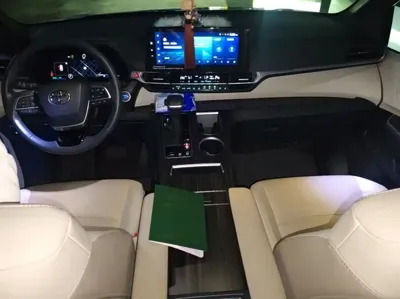 Toyota Sienna 2022, 48300 км, за 238000 CNY - фото 8