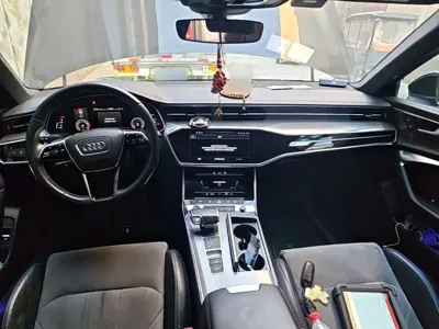 Audi A6L 2021, 137900 км, за 163900 CNY - фото 6