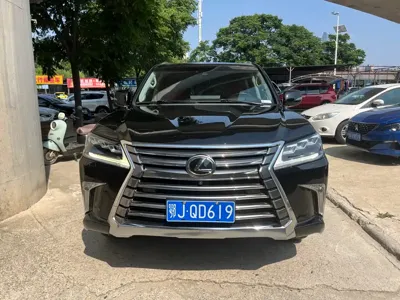 Lexus LX 2019, 180000 км, за 951300 CNY