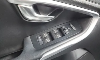 Volvo V40 2018, 106925 км, за 10500000 KRW - фото 30
