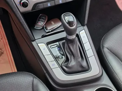 Hyundai Avante 2018, 135867 км, за 8900000 KRW - фото 7