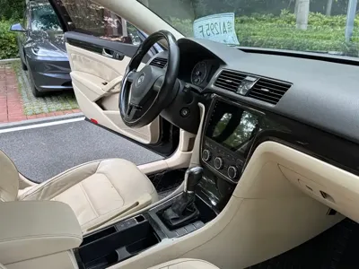 Volkswagen Passat 2013, 148000 км, за 18800 CNY - фото 11