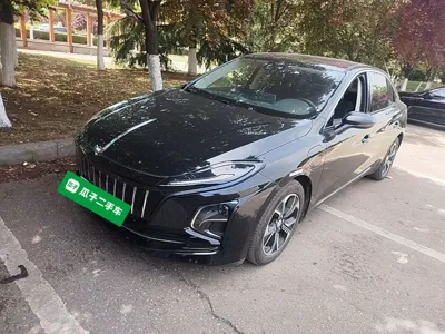 Hongqi E-QM5 · 2023 год