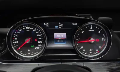 Mercedes-Benz E-Class 2019, 30114 км, за 45500000 KRW - фото 8