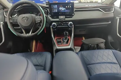 Toyota RAV4 2024, 8800 км, за 124334.86 CNY - фото 13