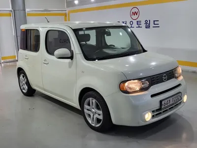 Nissan Cube · 2011 год