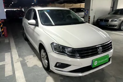 Volkswagen Jetta 2017, 64700 км, за 36804.21 CNY