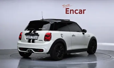 MINI Cooper 2015, 72111 км, за 11500000 KRW