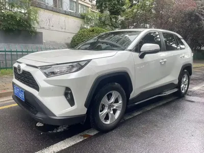 Toyota RAV4 · 2024 год