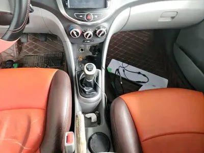 Hyundai Verna 2015, 92800 км, за 16299 CNY - фото 14