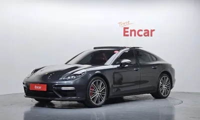 Porsche Panamera · 2018 год