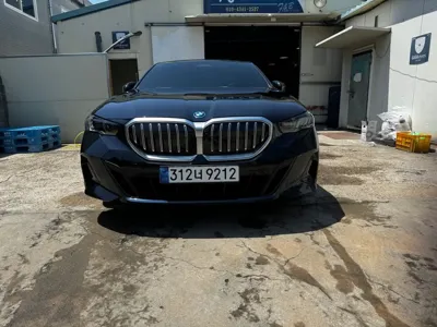 BMW 5-Series 2024, 11500 км, за 63470000 KRW