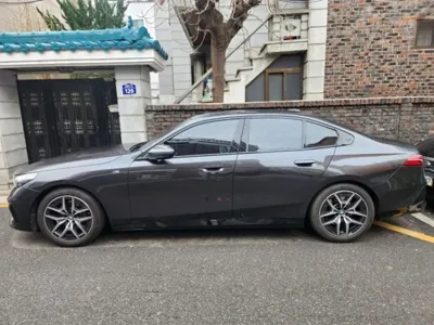 BMW 5-Series 2024, 27108 км, за 55200000 KRW
