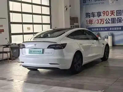 Tesla Model 3 2020, 66600 км, за 99900 CNY - фото 9