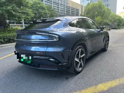 Xiaomi 小米YU7 2025, 9000 км, за 296800 CNY