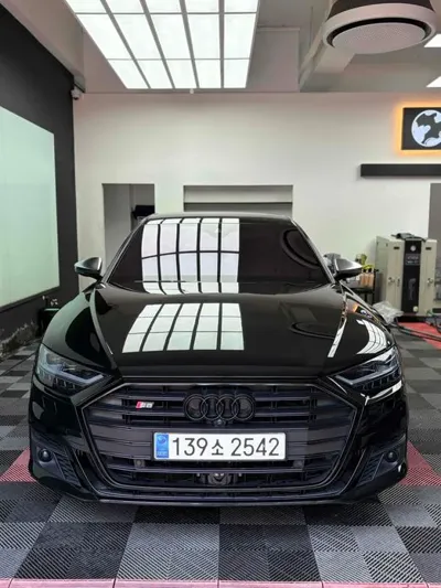 Audi S8 2022, 99613 км, за 69990000 KRW