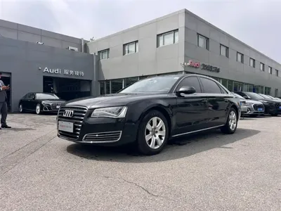 Audi A8 2014, 101000 км, за 88000 CNY - фото 1